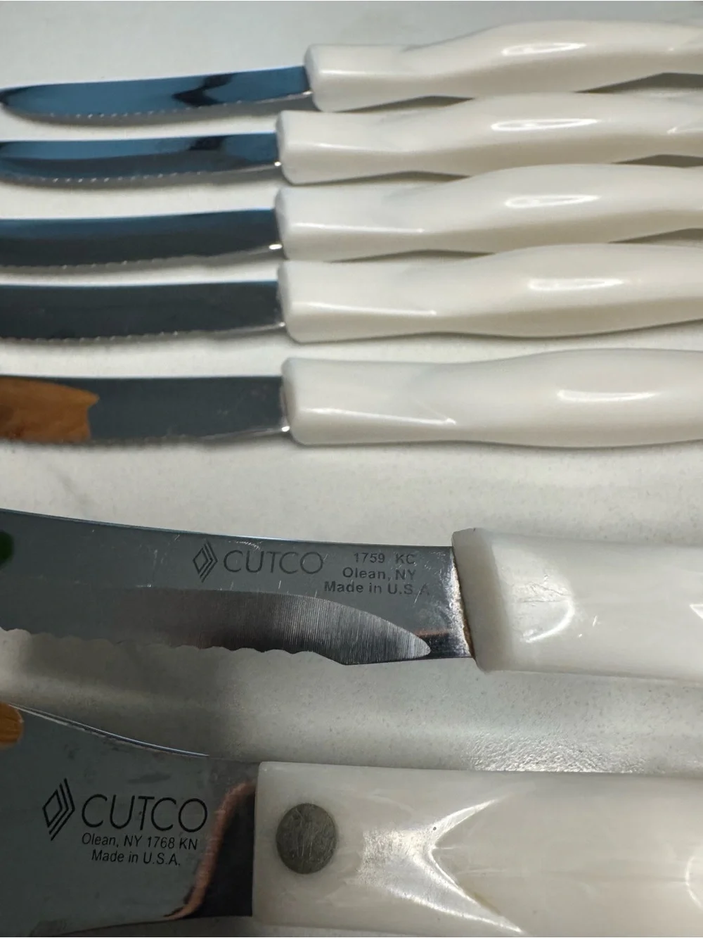 Cutco Pearl White Knife Set 11-Piece Set w/Wooden Block Holder Sharp